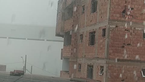 Strong storm in favela of Brazil - Tempestade forte em favela do Brasil