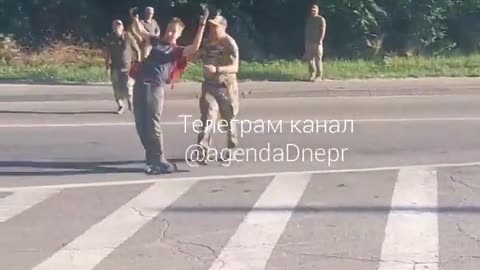 Ukrainian recruitment officers chase "volunteers" for the frontlines