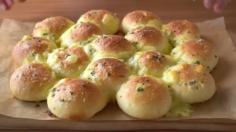 Kaas Knoflookbrood Recept - Geen Kneedwerk Nodig! | Cheese Garlic Bread Recipe - No Need to Knead!