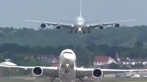 One airplane takeoff and other airplane land ✈️✈️✈️✈️✈️✈️✈️✈️✈️✈️