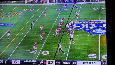 ALABAMA DEFENSE STOPS CINCY ON 4TH DOWN