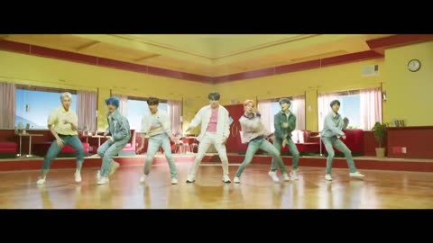 yt5s.io-BTS (방탄소년단) '작은 것들을 위한 시 (Boy With Luv) (feat. Halsey)' Official MV-(720p)
