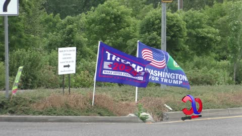 The AntiFa Snack Van Does A Drive By At The 37th Weekly Flag Wave In Ridgefield