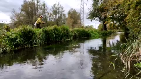 Grayling fishing on river Test. Timsbury fishing. 英国テスト川のグレイリングとブラウン、パイクのフライフィッシングです。渓流