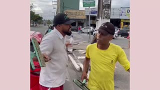 Malokas fight to clean a customer's windshield in the middle of the street... Harsh Reality!