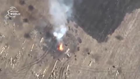 Ukrainian military destroys russian D 30 122mm towed howitzer