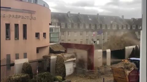 French farmers are spraying MANURE on government buildings in protest. Why isn't this on the news?