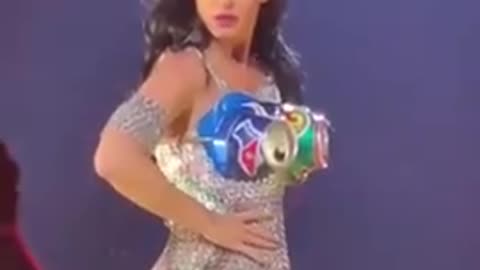 CRAZY! GOING VIRAL EVERYWHERE RIGHT NOW: WHAT'S GOING ON WITH KATY PERRY? SHORT MALFUNCTION?