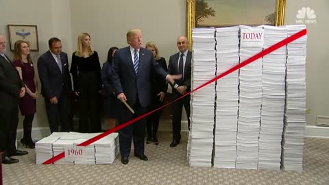 No, this photo doesn’t prove Trump is going to declassify secret documents