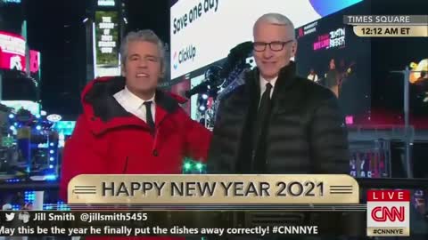 CNN's Drunk Andy Cohen Reacts to DeBlasio Dancing in Times Square on New Years Eve