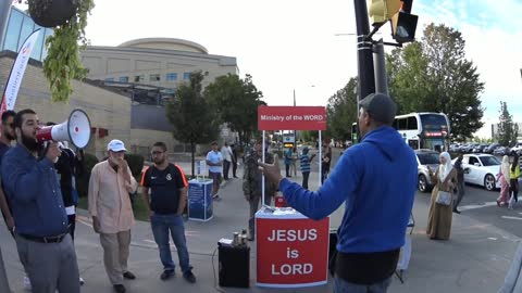 Muslims try to stop the Gospel