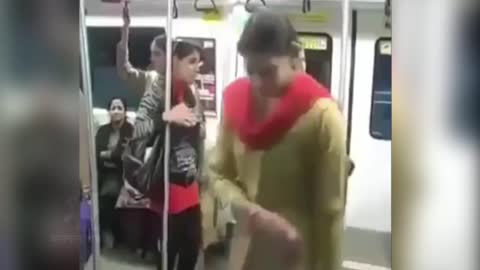 Delhi Metro Police MMS || Police || Viral Video