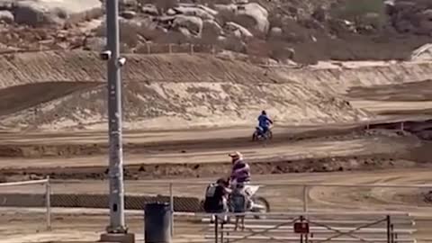 BACKFLIP CRASH on Motocross Track🤯