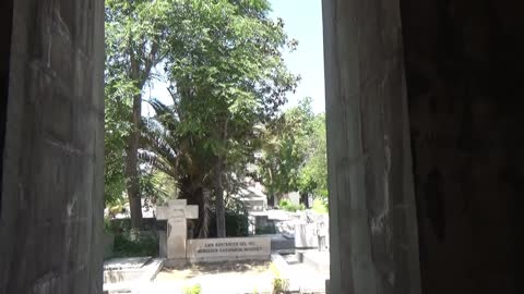 Entrevista a una bruja en el cementerio, parte 4