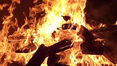 Mesmerizing SUPER-slowmo flames