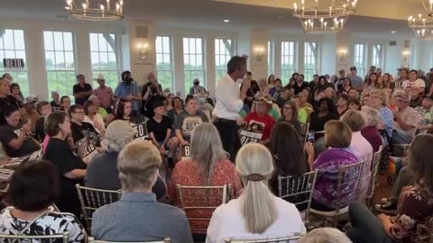 Beto O'Rourke drops expletive at campaign stop