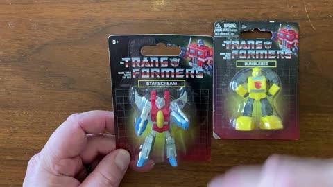 Unboxing Transformers Starscream and Bumblebee