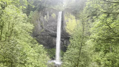 EPIC Lower Latourell Falls – Columbia River Gorge National Scenic Area – Oregon – 4K