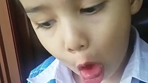 Cute and Funniest, Indonesian Kid out of his Mind