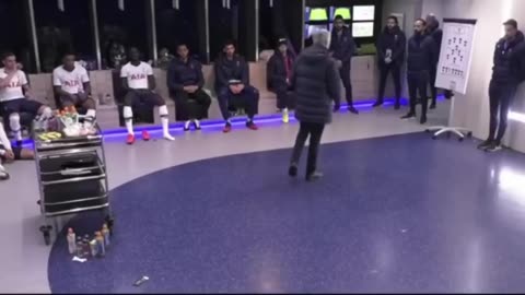 Mourinho VERY ANGRY team talk at half-time. It led to Tottenham win
