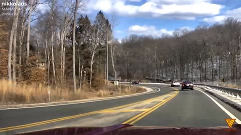 Windshield Almost Smashed from ICE Off a Passing Vehicle 2021.02.20 — MANASSAS, VA