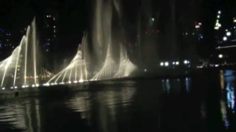 Dubai UAE Amazing Water Fountain Light Show