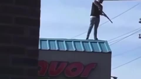 Armed Rooftop Arabs protect businesses from Black Looters in Louisiana during Hurricane Ida