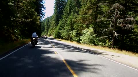 Group ride into Mt Rainier Nat'l Park