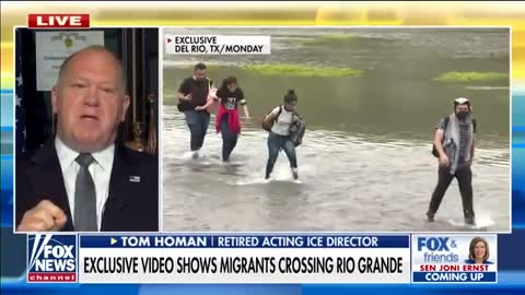 EXCLUSIVE VIDEO SHOWS MIGRANTS CROSSING RIO GRANDE