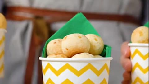 PÃO DE QUEIJO DE TAPIOCA(Canal Comidas Diferents)#SHORTS