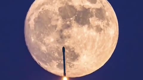 ✨ Spacex launch captured at the right moment with moon #moon #nasa #nasaupdates #space #astronomy