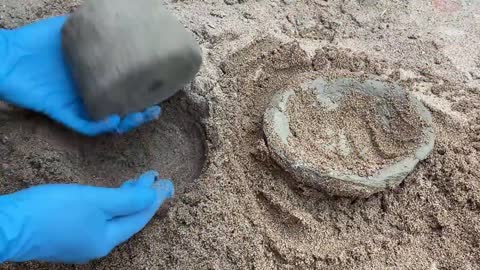 Make cement coffee table simply and creatively