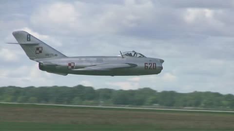 Thunder over Michigan 2016 MiG-17