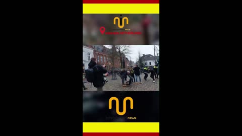 Muslims attack person who tried to burn Quran in Netherlands #quran #muslim #islamicshorts #news
