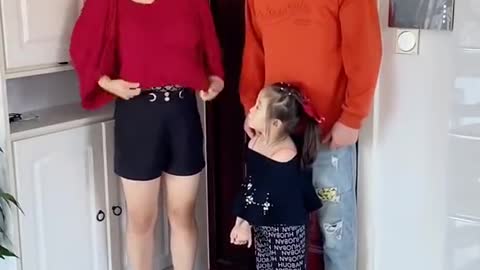 Intelligent & Funny Mother and Daughter Video