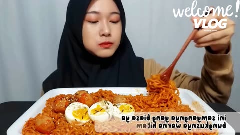 Enjoying 2 Packs of Samyang Noodles with Egg & Meatballs