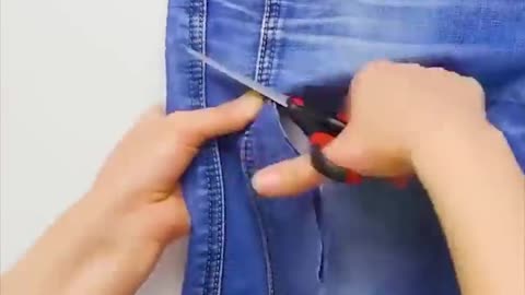 25 TRICKS FOR YOUR CLOTHES THAT WILL SAVE YOUR LIFE