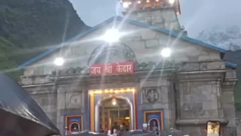 Shri KEDARNATH MHADEV in between the Mountains of uttarakhand #heaven #india