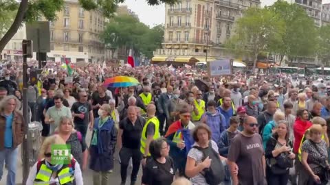 French Protests rock Paris as Macron Proposes vaccine Passports during Lockdown