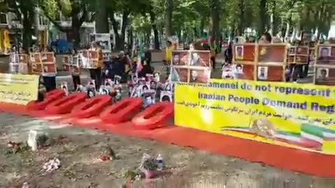 Iranians in The Hague protesting regime president's speech at UNGA