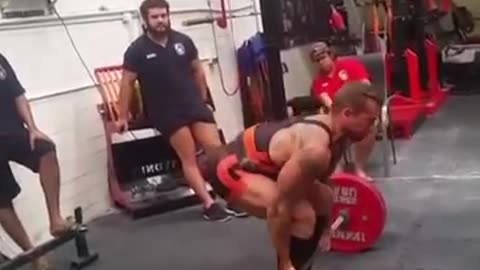 Most EPIC Powerlifting Fail Bodybuilder Vomit on Deadlift