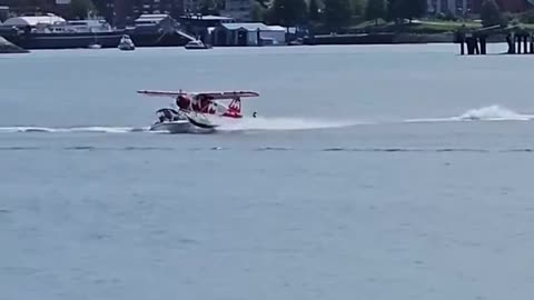 Seaplane Crashes Into Boat