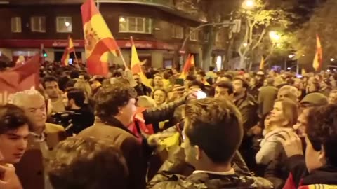 Tucker Carlson arrives in Madrid, Spain in support of protests against the government.