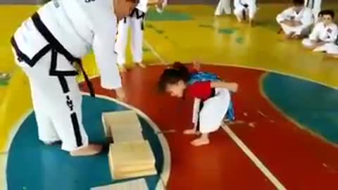 Super Meng cute Taekwondo upgrade exam. 🦥