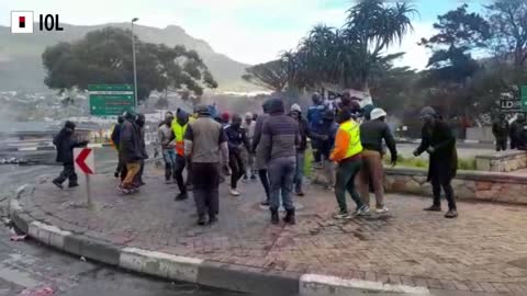 Watch: CATA Taxi drivers protesting in Hout Bay
