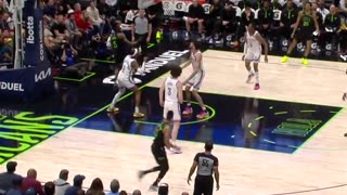 Pelicans' Jones Makes Unbelievable Play!