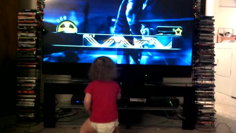 Toddler rocks out to Metallica