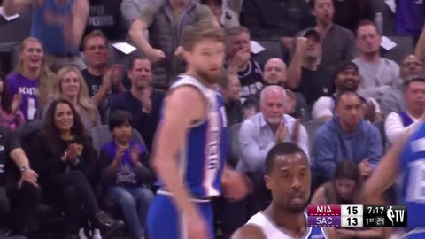 NBA - Sabonis sells the fake and sinks the triple 🎯