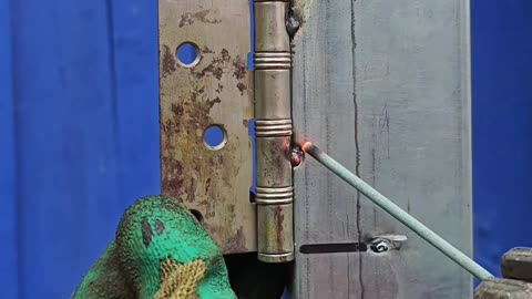 Tricks for attaching hinges to thin metal #welding #metalworking #metal