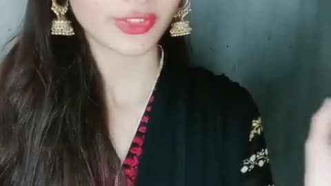 TikTok And Snack Video Short Video Cut Girl